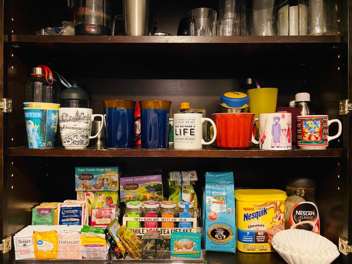 Costa Mesa Homestay - Private Rooms With 2 Shared Baths And Hosts Onsite المظهر الخارجي الصورة