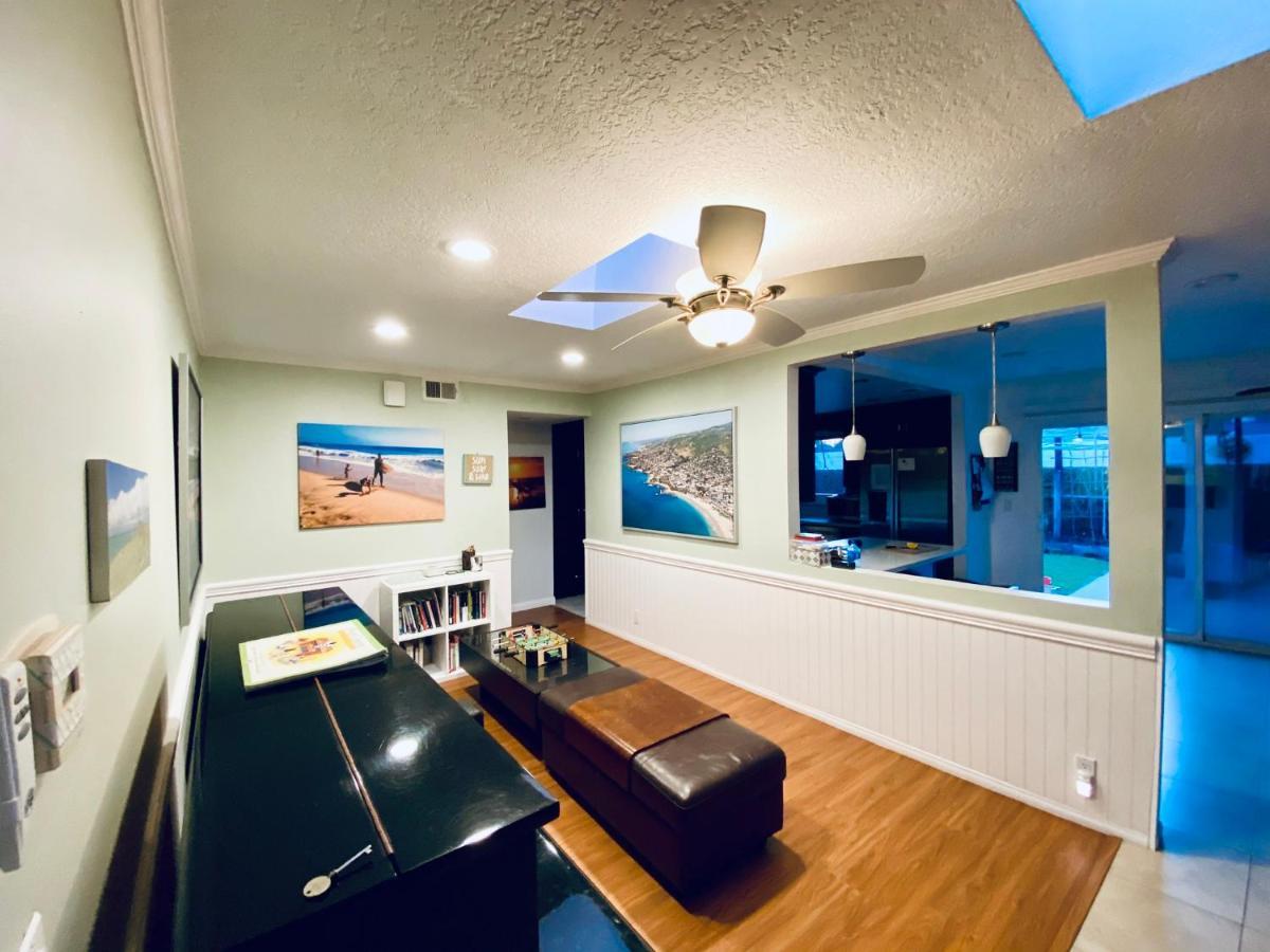 Costa Mesa Homestay - Private Rooms With 2 Shared Baths And Hosts Onsite المظهر الخارجي الصورة