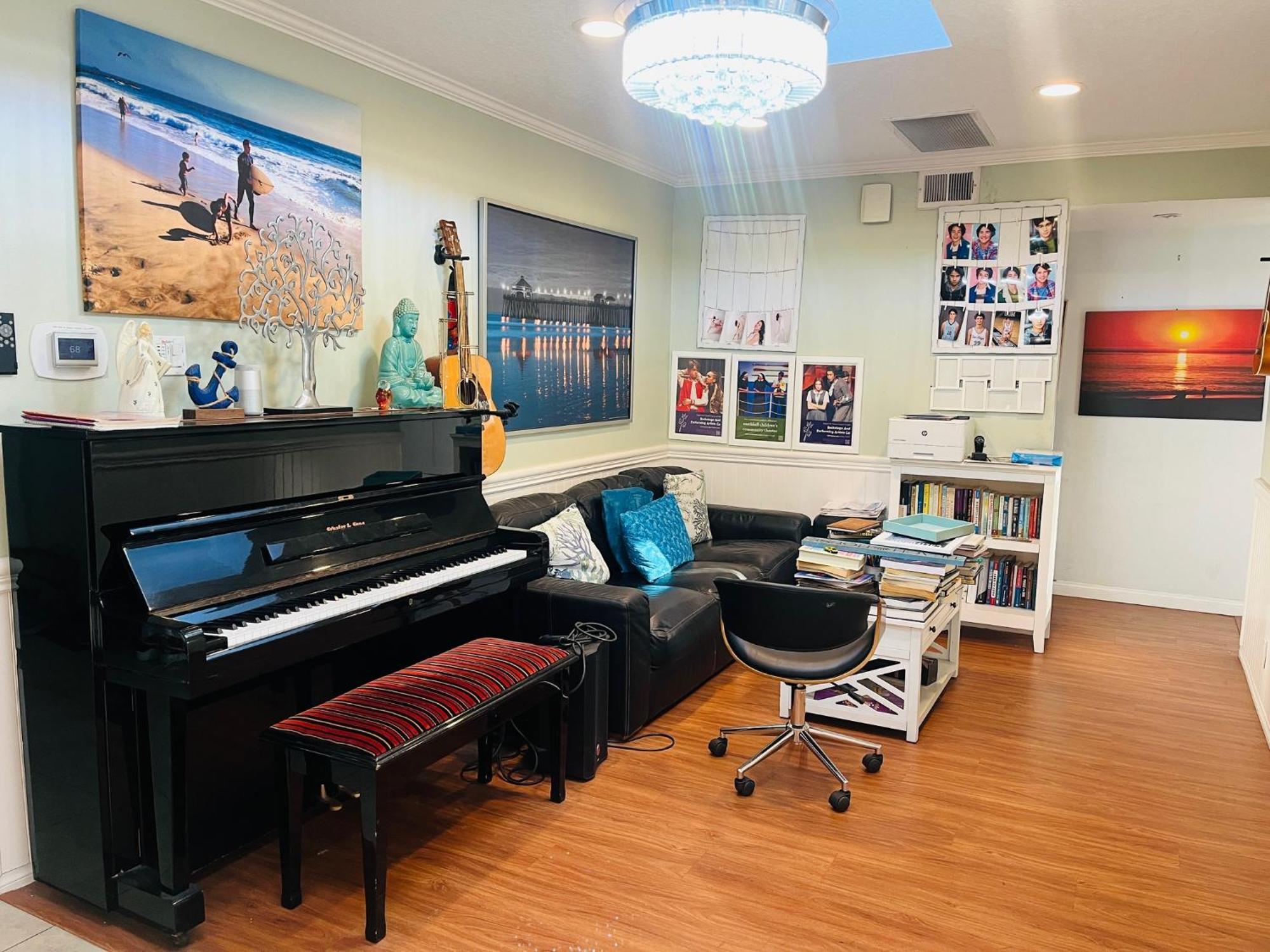 Costa Mesa Homestay - Private Rooms With 2 Shared Baths And Hosts Onsite المظهر الخارجي الصورة